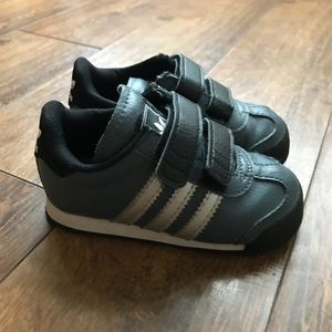Adidas Baseline Sneakers